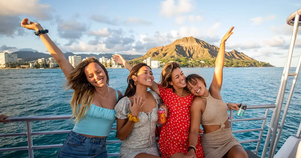 Waikiki Sunset Cruise with live DJ