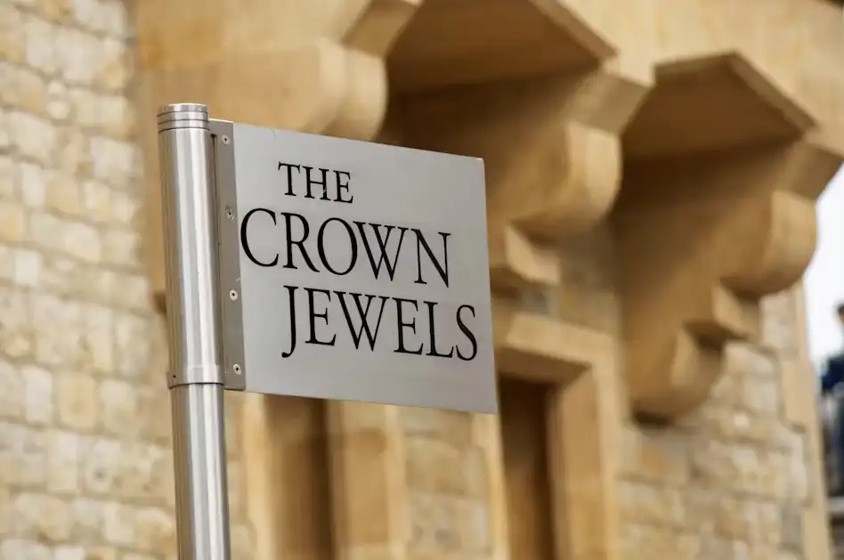 Early Access Crown Jewels & Tower of London Guided Tour