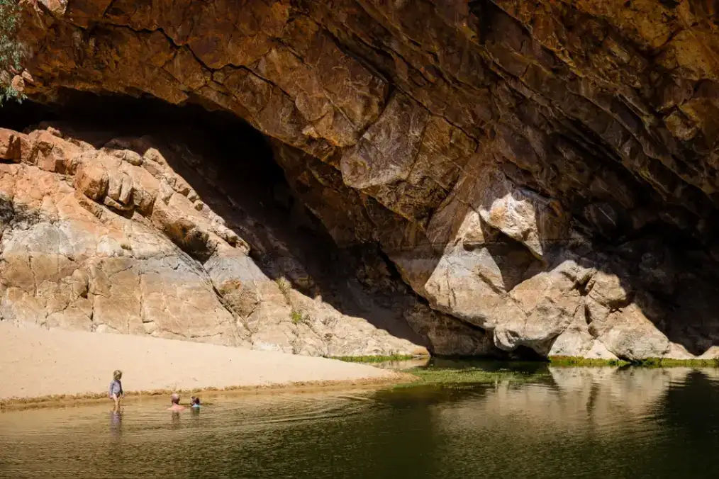 West MacDonnell Ranges (Tjoritja) Tour from Alice Springs