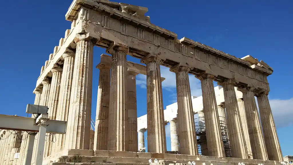 34 Day Ultimate Europe: Berlin, Tuscany & Greek Temples | G Adventures 18-35's