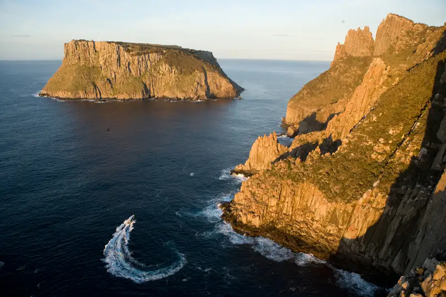 Tasman Island Full Day Cruise from Hobart + Tasmanian Devil Unzoo Tour