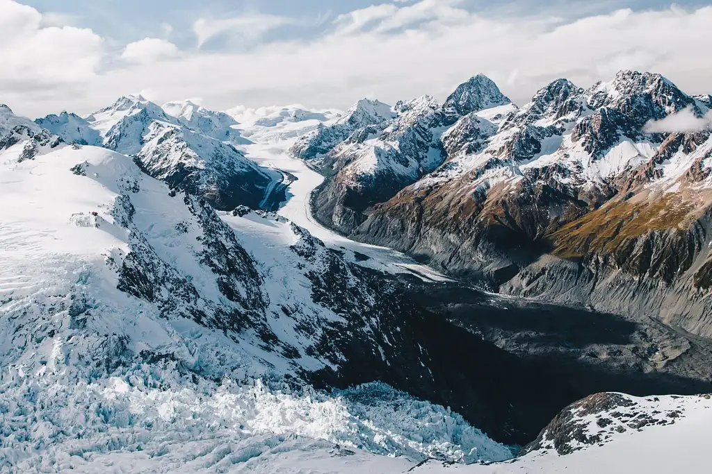 Mount Cook Helicopter & Skiplane Combo + Glacier Landing