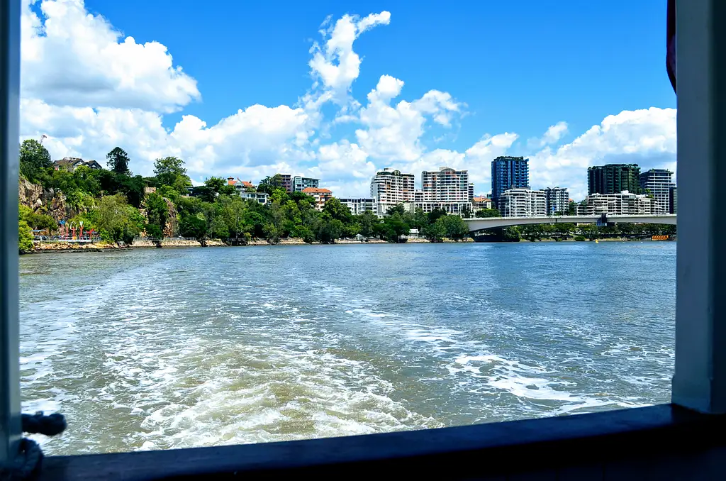 Brisbane Cruise to Lunch Package