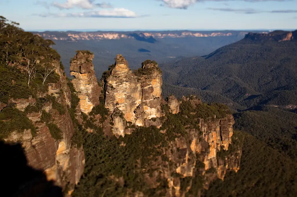 Port Stephens, Hunter Valley & Blue Mountains Tour - 2 Days