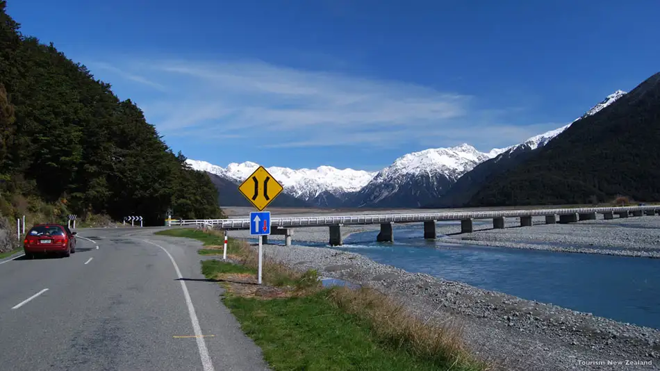 Arthur's Pass & TranzAlpine Train Day Tour