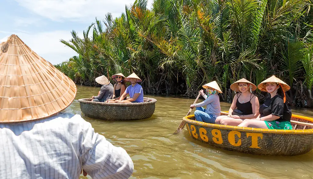 9 Day Vietnam Tour - Hanoi to Hoi An | 18-39s