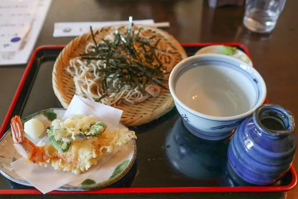 Tokyo and Edo Hidden Gem Bike Tour with Lunch