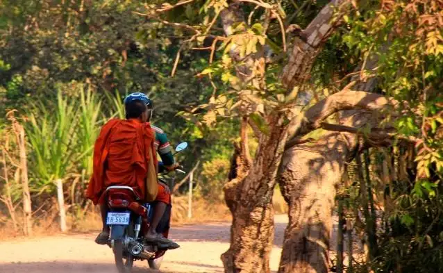 Khmer Way Motorbike Tour