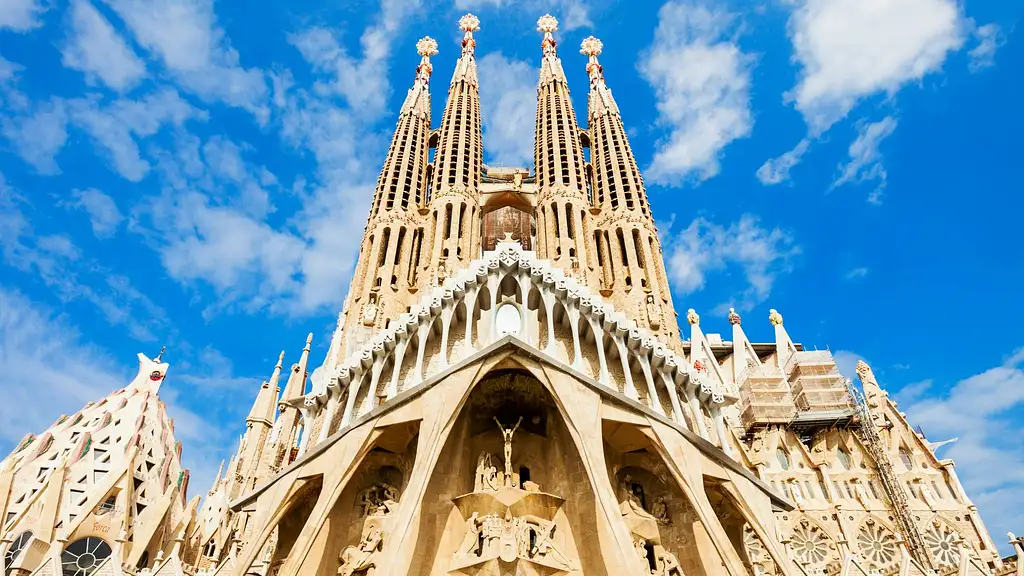 Guided Tour Of Sagrada Familia With Entrance To The Towers