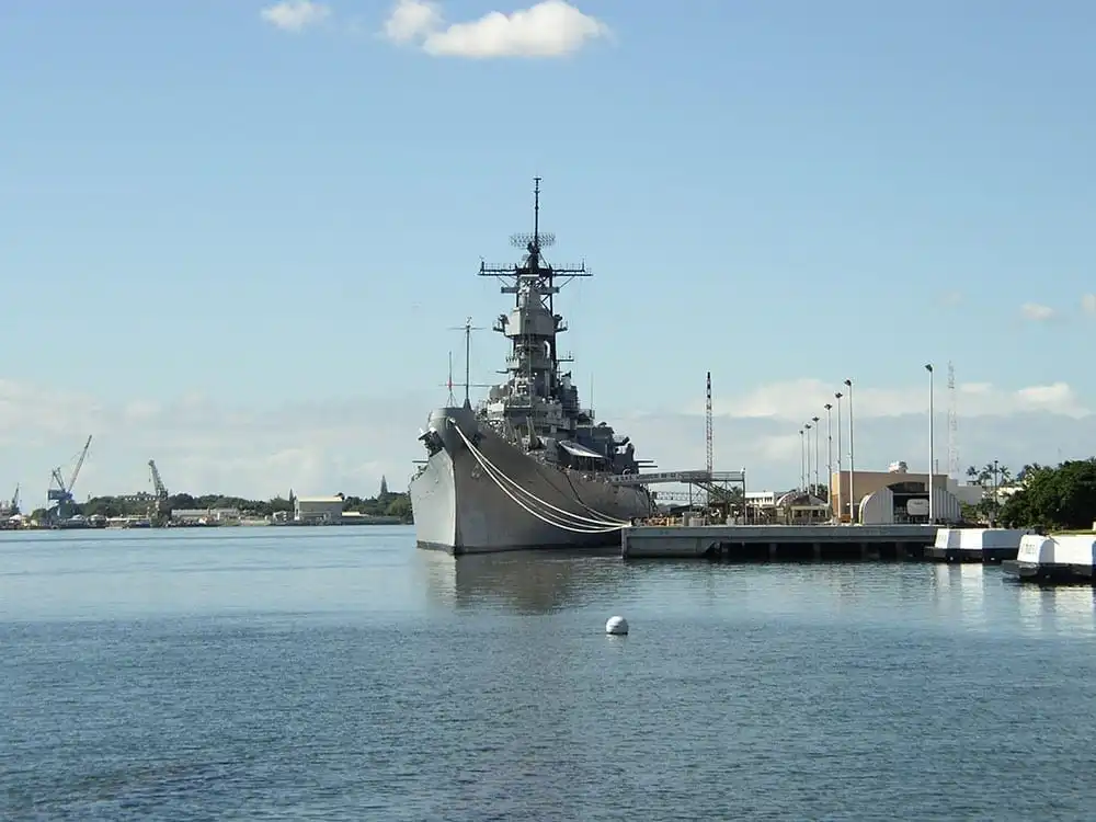 World War II Heroes Deluxe Pearl Harbor Tour with lunch