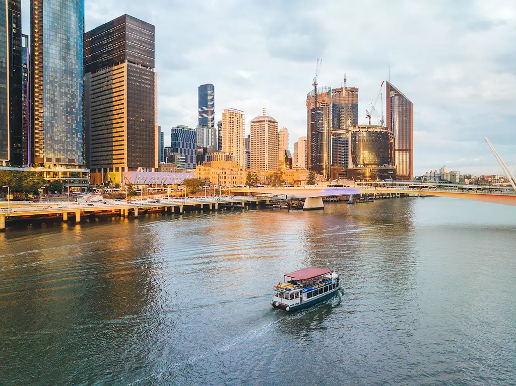 Brisbane Cruise to Lunch Package