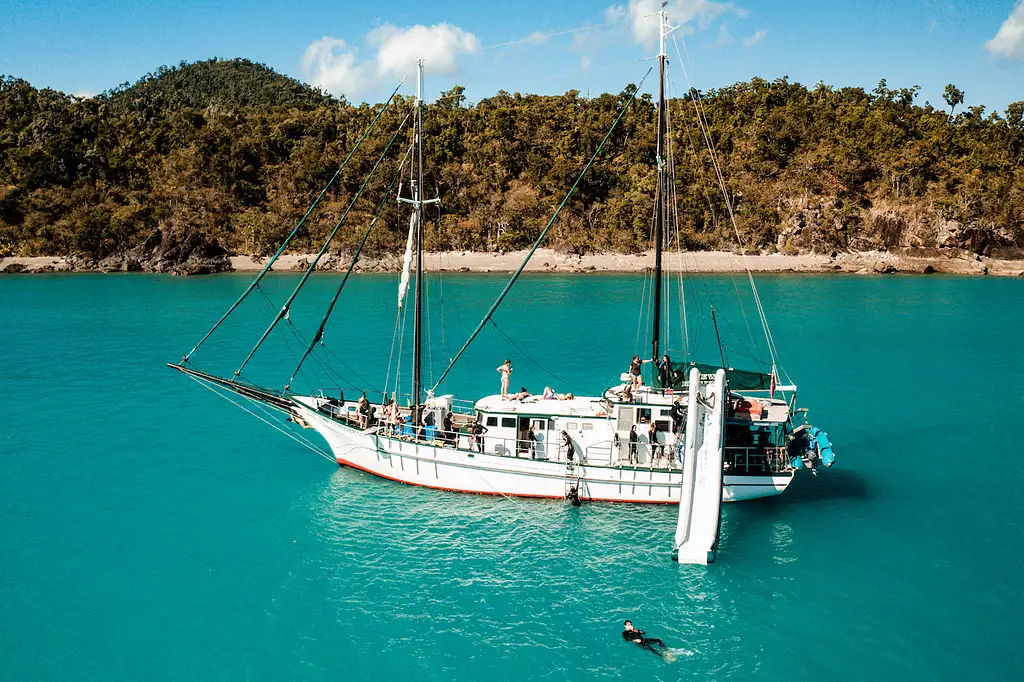 New Horizon 2 Day, 2 Night Whitsunday Sailing Experience