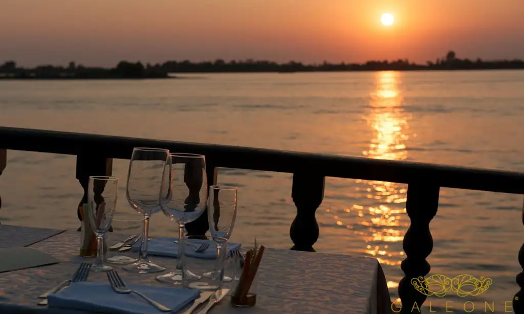 Galleon Dinner Cruise In Venice - Prow/Stern Seat