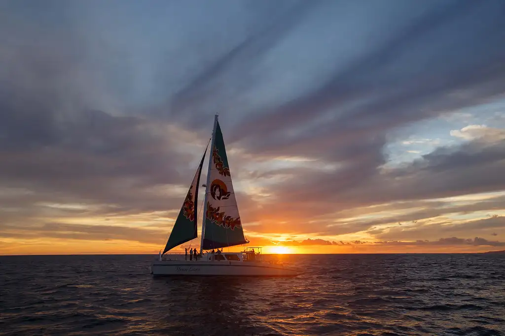 Waikiki Sunset Cocktail Cruise