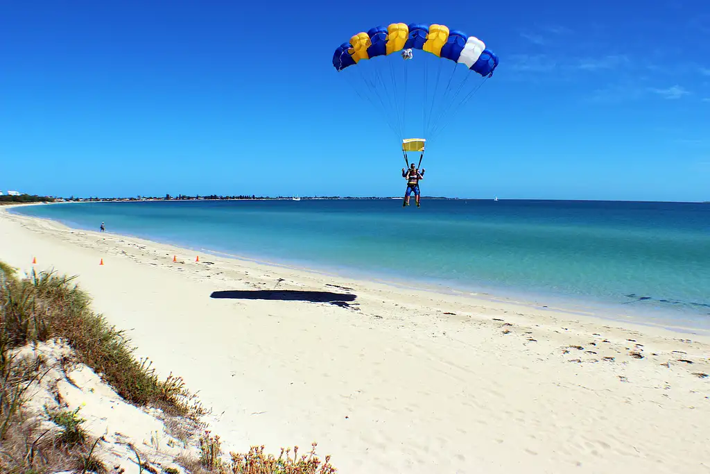 Skydive Perth City 10,000ft Tandem Skydiving