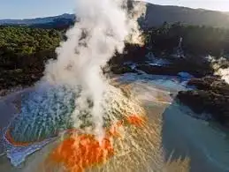 Hobbiton & Rotorua Tour with Wai-O-Tapu - Departing Auckland (Return)