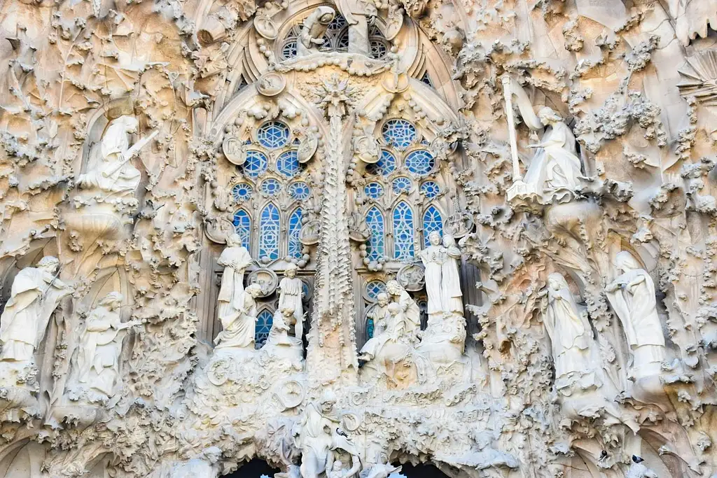 Guided Tour Of Sagrada Familia With Entrance To The Towers