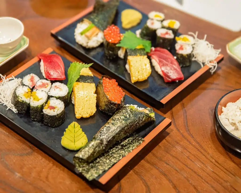 Sushi Making Class at a Century-Old Sushi Restaurant in Tokyo