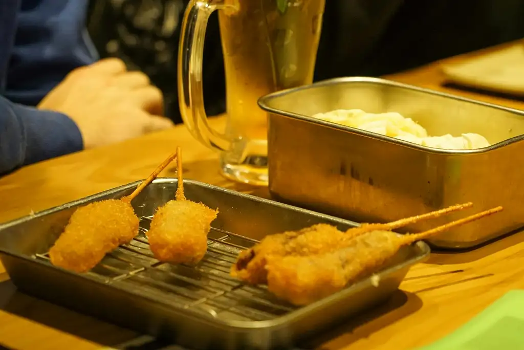 Osaka Local Food Tour in Dotonbori and Shinsekai | Foodie Walking Tour