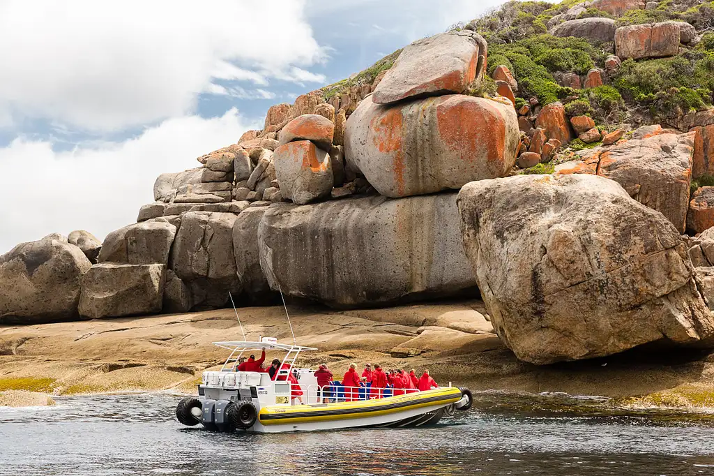 2.5 Hour Wilsons Promontory Cruise | Discover Skull Rock