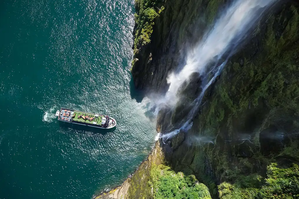 Milford Sound Coach and Cruise Departing Queenstown