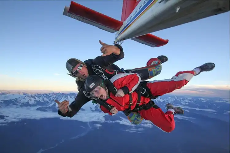 Skydive Franz Josef - 18,000 Ft